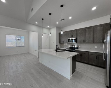 24045 N 197th Drive - Photo Thumbnail 3
