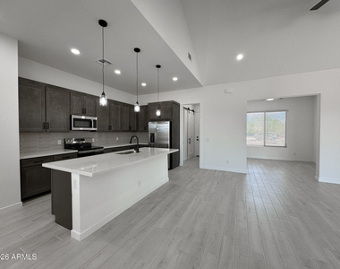 24045 N 197th Drive - Photo Thumbnail 4