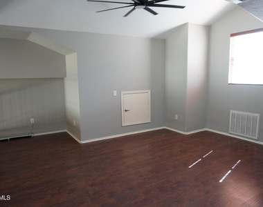 9233 E Neville Avenue - Photo Thumbnail 17