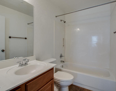 752 S Beck Avenue - Photo Thumbnail 15