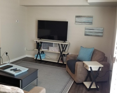 752 S Beck Avenue - Photo Thumbnail 9