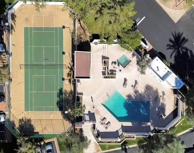 2939 E Rose Lane - Photo Thumbnail 24