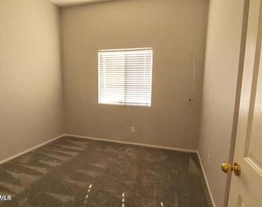 16291 N 138th Avenue - Photo Thumbnail 17