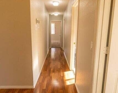 16291 N 138th Avenue - Photo Thumbnail 14