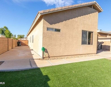 16291 N 138th Avenue - Photo Thumbnail 27