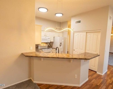 16291 N 138th Avenue - Photo Thumbnail 9