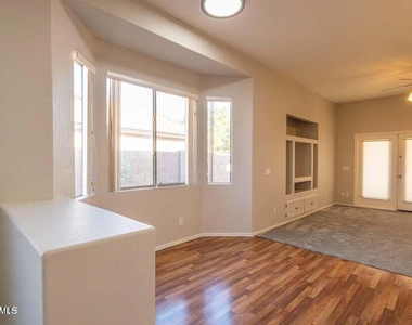 16291 N 138th Avenue - Photo Thumbnail 4