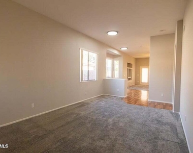 16291 N 138th Avenue - Photo Thumbnail 2
