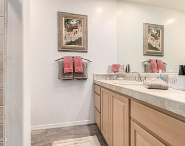 10602 E Blanche Drive - Photo Thumbnail 25