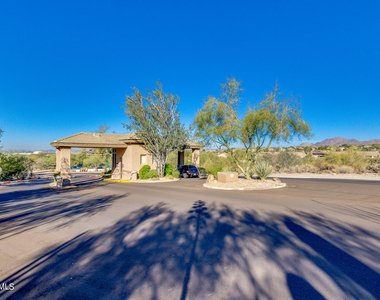 10602 E Blanche Drive - Photo Thumbnail 34