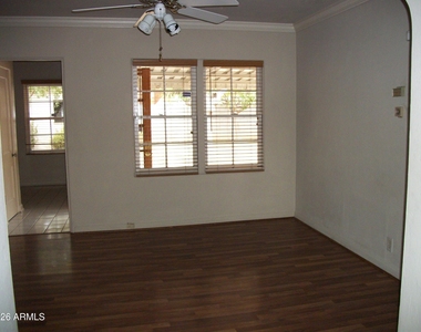 550 W Cambridge Avenue - Photo Thumbnail 4