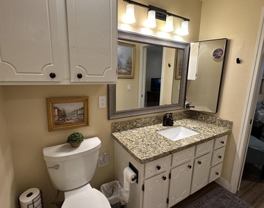 4328 E Capri Avenue - Photo Thumbnail 24