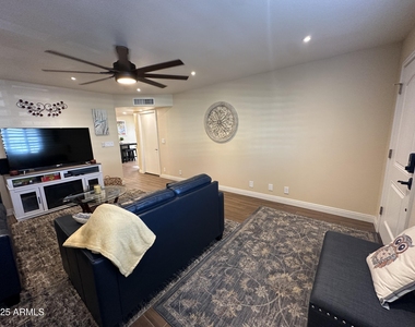 4328 E Capri Avenue - Photo Thumbnail 7