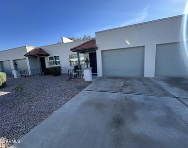 4328 E Capri Avenue - Photo Thumbnail 37