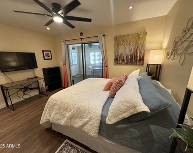 4328 E Capri Avenue - Photo Thumbnail 21
