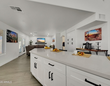 14576 N 90th Drive - Photo Thumbnail 4