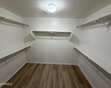 24763 W Jones Avenue - Photo Thumbnail 4