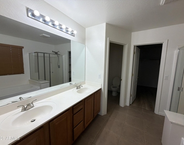 24763 W Jones Avenue - Photo Thumbnail 6