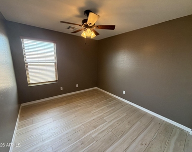 24763 W Jones Avenue - Photo Thumbnail 17