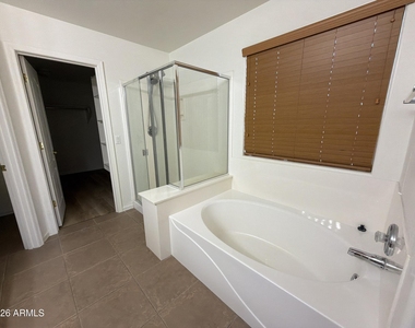 24763 W Jones Avenue - Photo Thumbnail 5