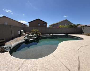24763 W Jones Avenue - Photo Thumbnail 1
