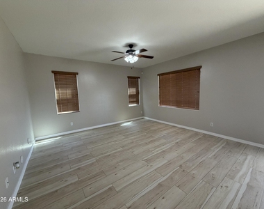 24763 W Jones Avenue - Photo Thumbnail 23