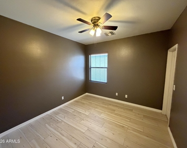 24763 W Jones Avenue - Photo Thumbnail 9