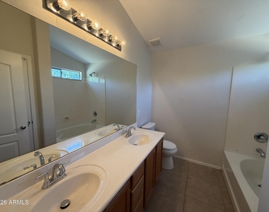 13925 W Mauna Loa Lane - Photo Thumbnail 8