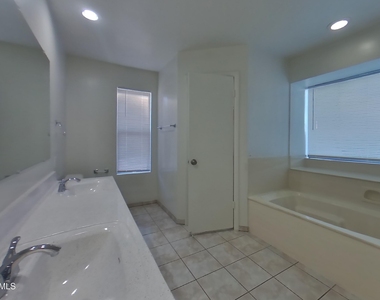 7127 W Mcrae Way - Photo Thumbnail 9