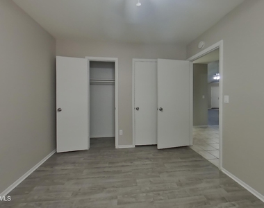 7127 W Mcrae Way - Photo Thumbnail 13