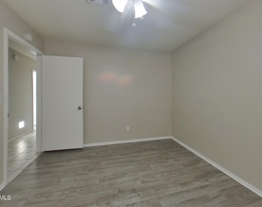 7127 W Mcrae Way - Photo Thumbnail 12