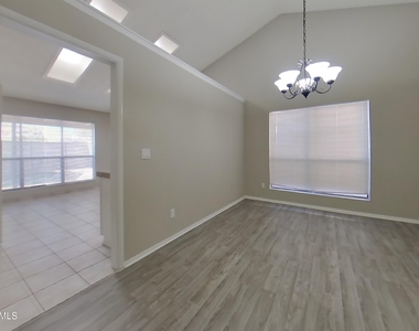 7127 W Mcrae Way - Photo Thumbnail 3