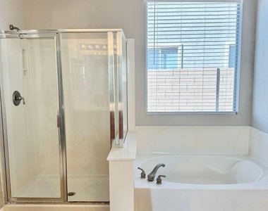 33007 N 23rd Avenue - Photo Thumbnail 32