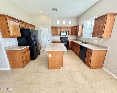 33007 N 23rd Avenue - Photo Thumbnail 2