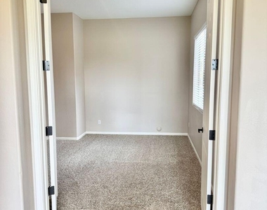33007 N 23rd Avenue - Photo Thumbnail 9
