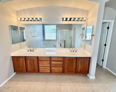 33007 N 23rd Avenue - Photo Thumbnail 31