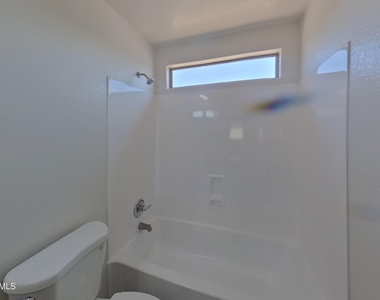 22079 N Dietz Drive - Photo Thumbnail 15