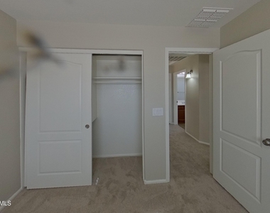 22079 N Dietz Drive - Photo Thumbnail 14