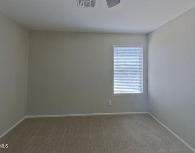 22079 N Dietz Drive - Photo Thumbnail 17