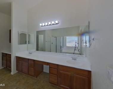 22079 N Dietz Drive - Photo Thumbnail 11
