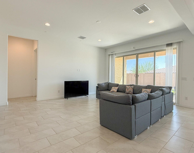 2041 W Sierra Sunset Trail - Photo Thumbnail 8