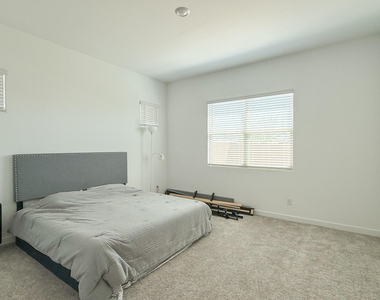 2041 W Sierra Sunset Trail - Photo Thumbnail 27