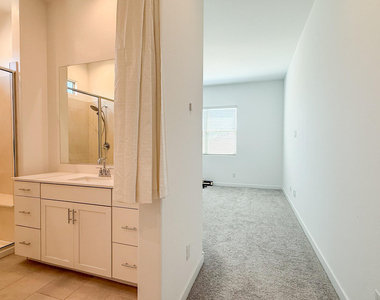 2041 W Sierra Sunset Trail - Photo Thumbnail 24