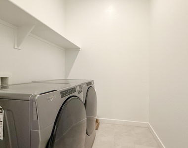 2041 W Sierra Sunset Trail - Photo Thumbnail 17
