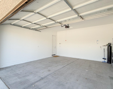 2041 W Sierra Sunset Trail - Photo Thumbnail 32