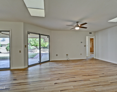 10933 W Tropicana Circle - Photo Thumbnail 2