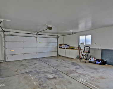 10933 W Tropicana Circle - Photo Thumbnail 30