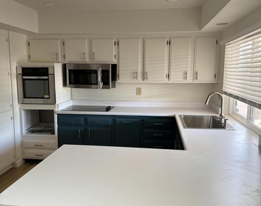 10933 W Tropicana Circle - Photo Thumbnail 1