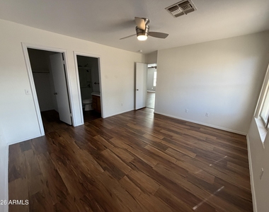 13825 W Ironwood Street - Photo Thumbnail 5