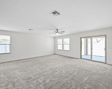 25568 W Euclid Avenue - Photo Thumbnail 3